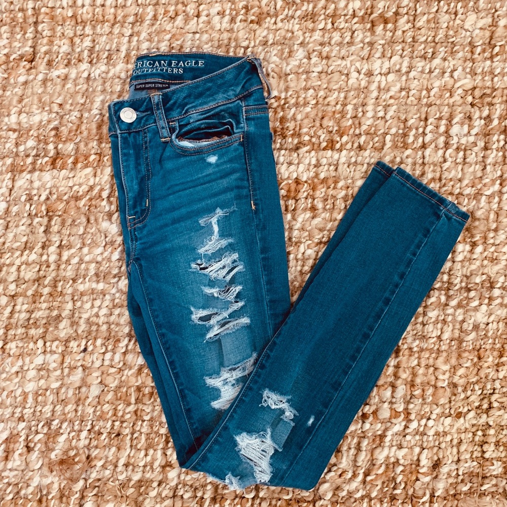 American Eagle ripped blue jegging
